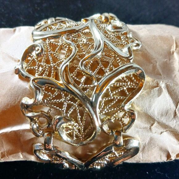 Sarah Coventry Signed Vintage Large Silver Tone Bracelet - Picture 1 of 9